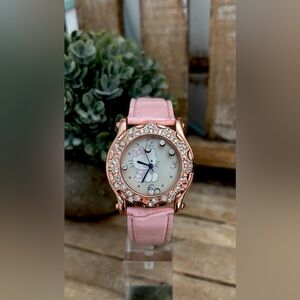 RARE Vintage Hello Kitty Loose Crystals   Women's Watch NWD!